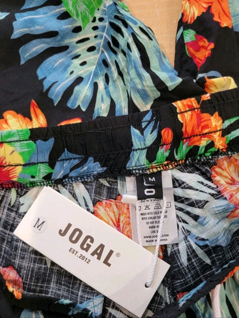 Jogal Men's Floral Hawaiian Shorts Drawstring Flower Size M NWT - Picture 3 of 5